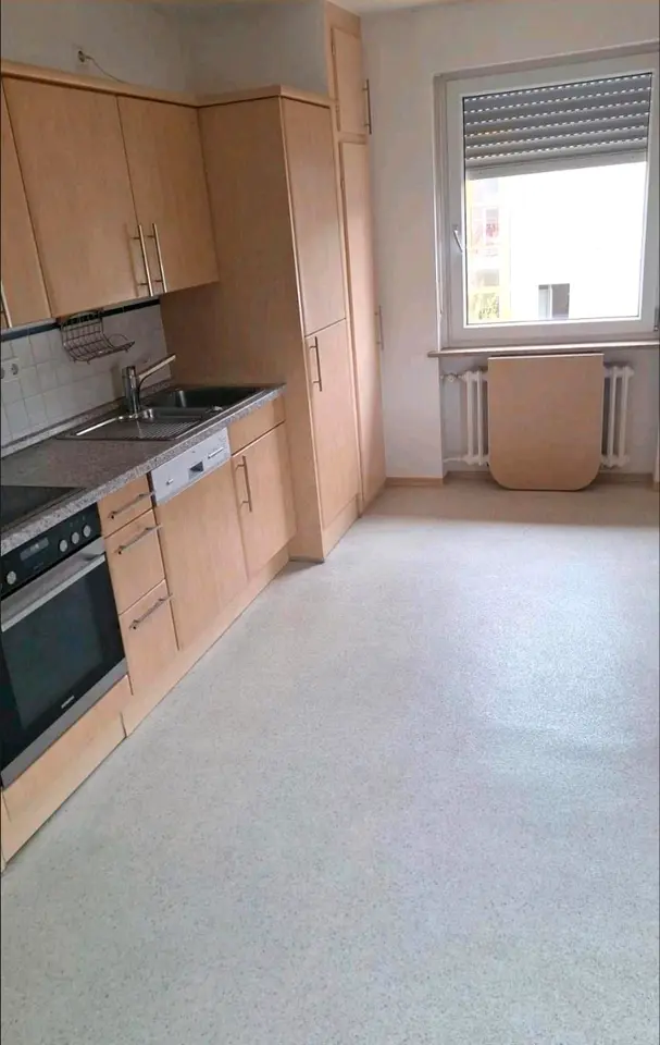 4 Zimmer Wohnung mit 104 m² in Würzburg – Bild 1