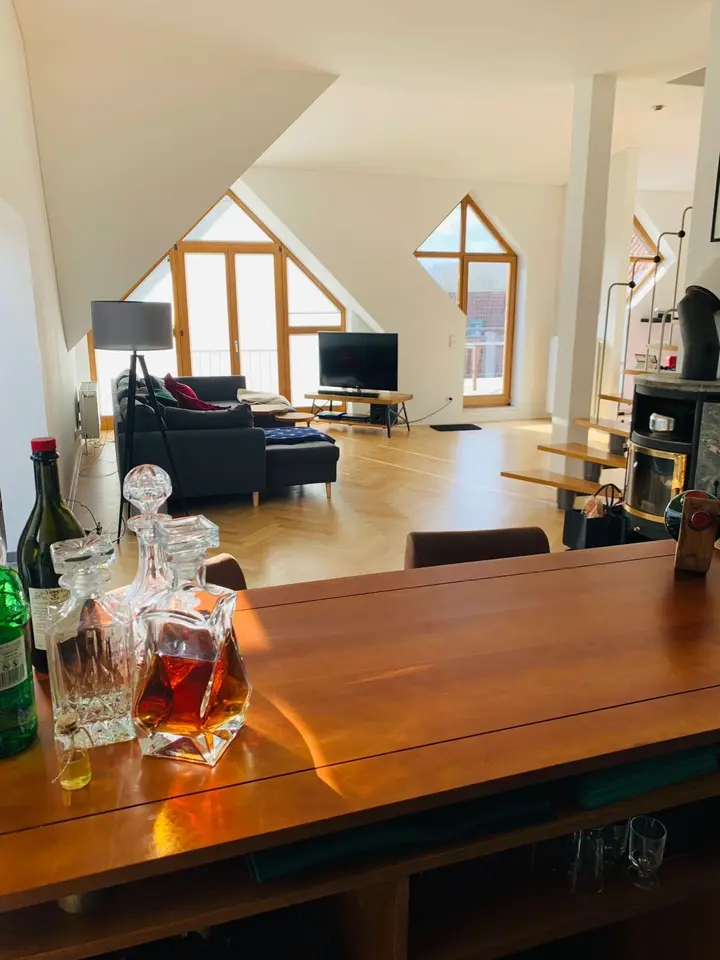 3 Zimmer Wohnung mit 220 m² in Hannover – Bild 1