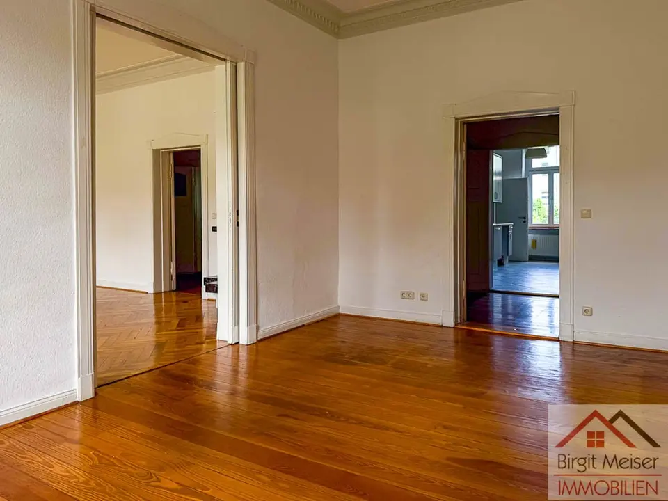 4 Zimmer Wohnung mit 150 m² in Schwerin – Bild 1