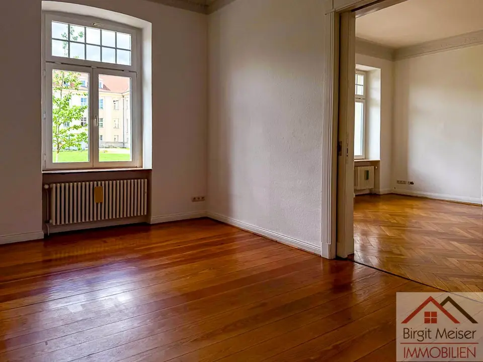 4 Zimmer Wohnung mit 150 m² in Schwerin – Bild 2