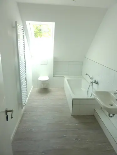 4 Zimmer Wohnung mit 120 m² in Lübeck – Bild 11
