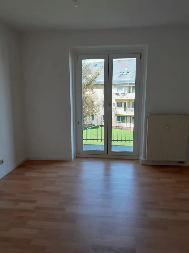 2 Zimmer Wohnung mit 52 m² in Plauen – Bild 2