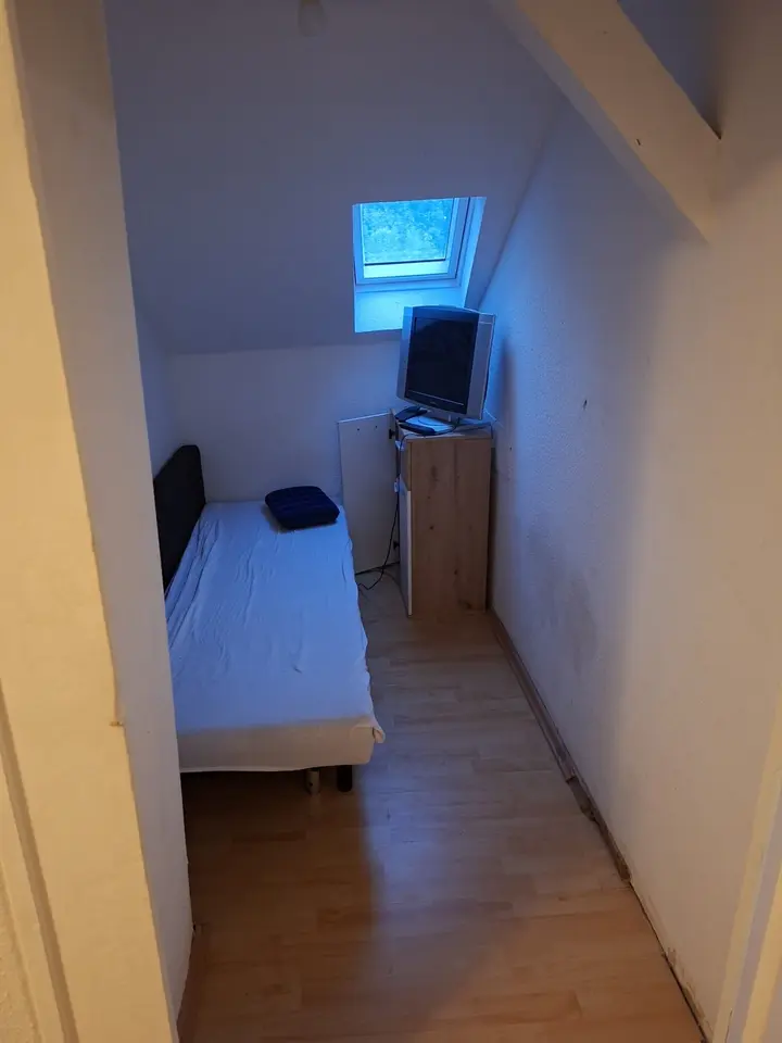 7 Zimmer Haus mit 150 m² in Duisburg – Bild 1