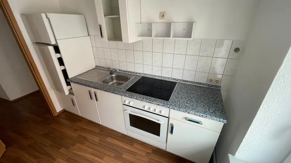 2 Zimmer Wohnung mit 55 m² in Schwerin – Bild 2