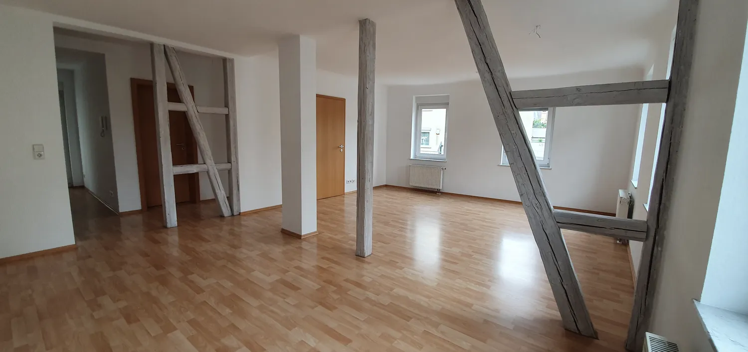 4 Zimmer Wohnung mit 99 m² in Esslingen am Neckar – Bild 2
