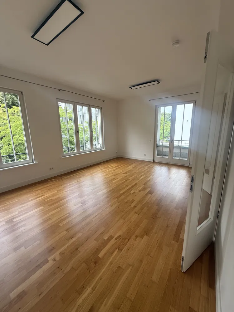 2 Zimmer Wohnung mit 77 m² in Berlin – Bild 1