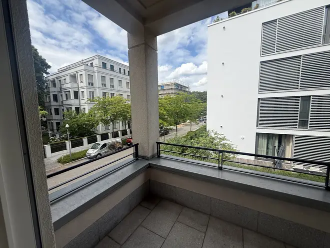2 Zimmer Wohnung mit 77 m² in Berlin – Bild 11