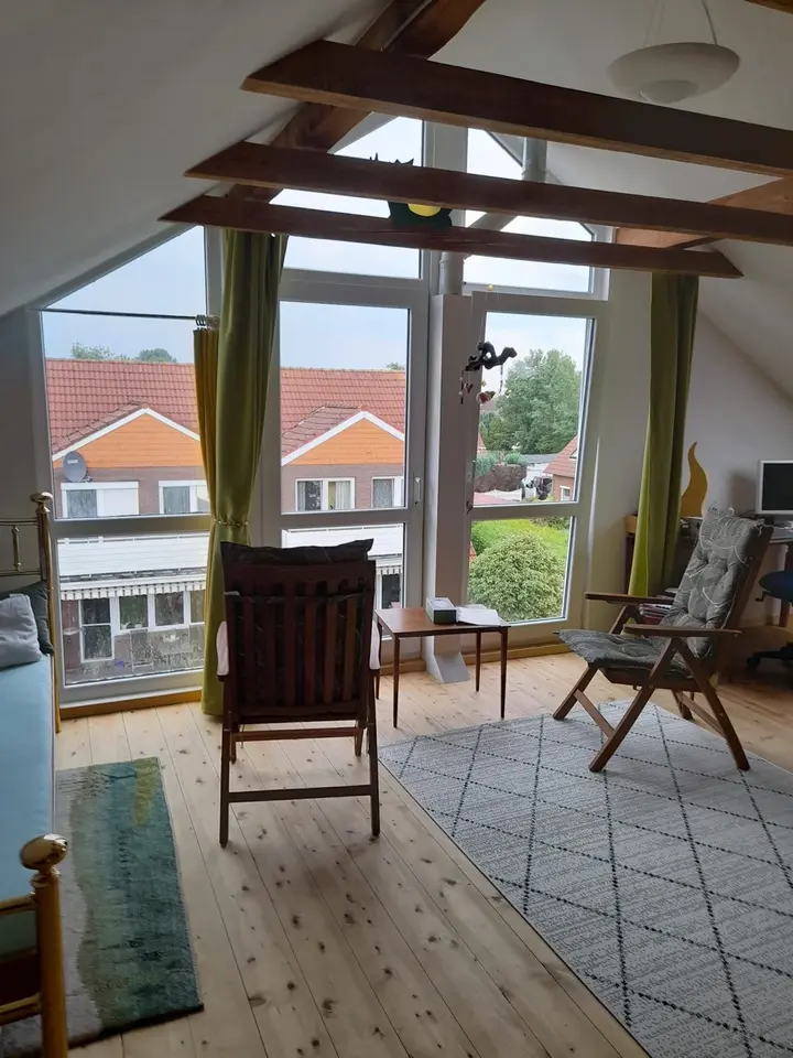 5 Zimmer Wohnung mit 150 m² in Emden – Bild 1