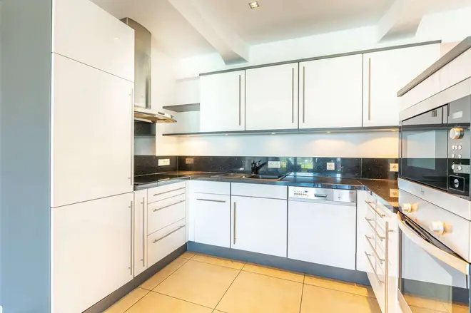 3 Zimmer Wohnung mit 120 m² in Köln – Bild 9