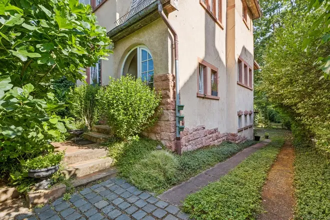 5 Zimmer Haus mit 151 m² in Frankfurt am Main – Bild 3