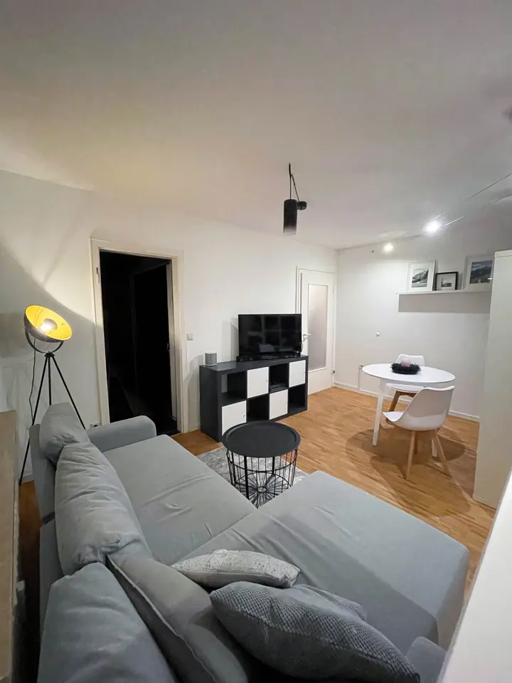 Studio mit 38 m² in Stuttgart – Bild 1