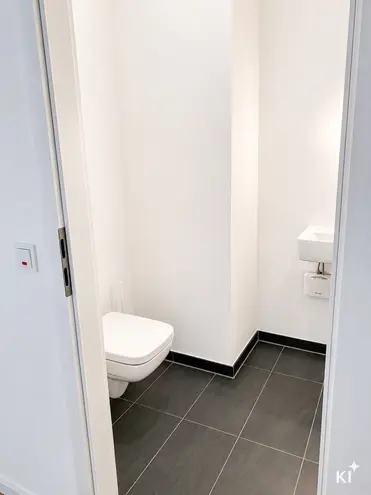 4 Zimmer Wohnung mit 180 m² in Frankfurt am Main – Bild 3