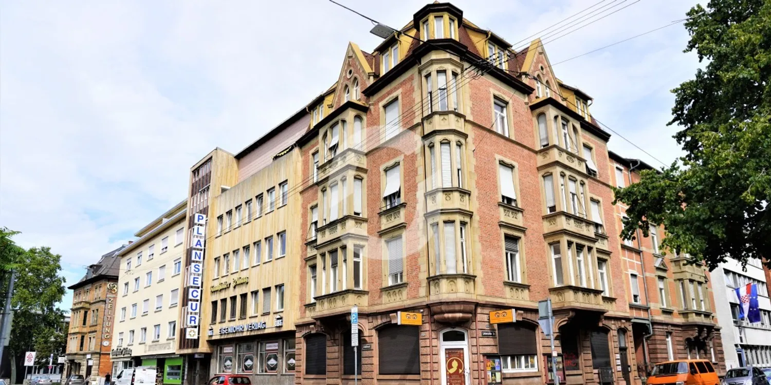 7 Zimmer Wohnung mit 150 m² in Stuttgart – Bild 1