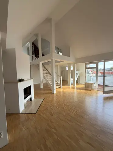 3 Zimmer Wohnung mit 189 m² in Berlin – Bild 1