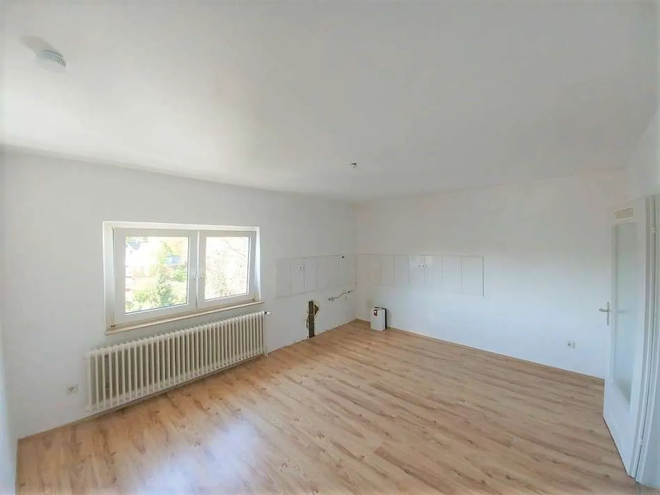 2 Zimmer Wohnung mit 65 m² in Solingen – Bild 2