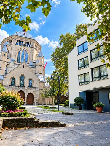 3 Zimmer Wohnung mit 125 m² in Köln – Bild 1