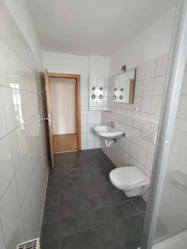 2 Zimmer Wohnung mit 90 m² in Ludwigshafen am Rhein – Bild 2