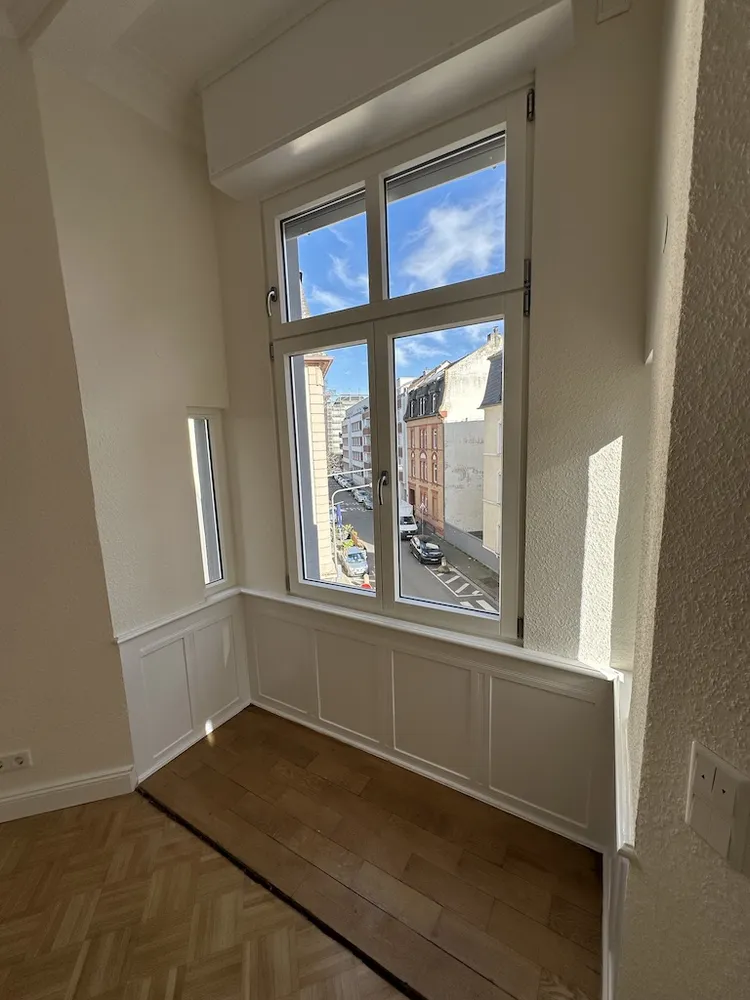 5 Zimmer Wohnung mit 135 m² in Frankfurt am Main – Bild 1