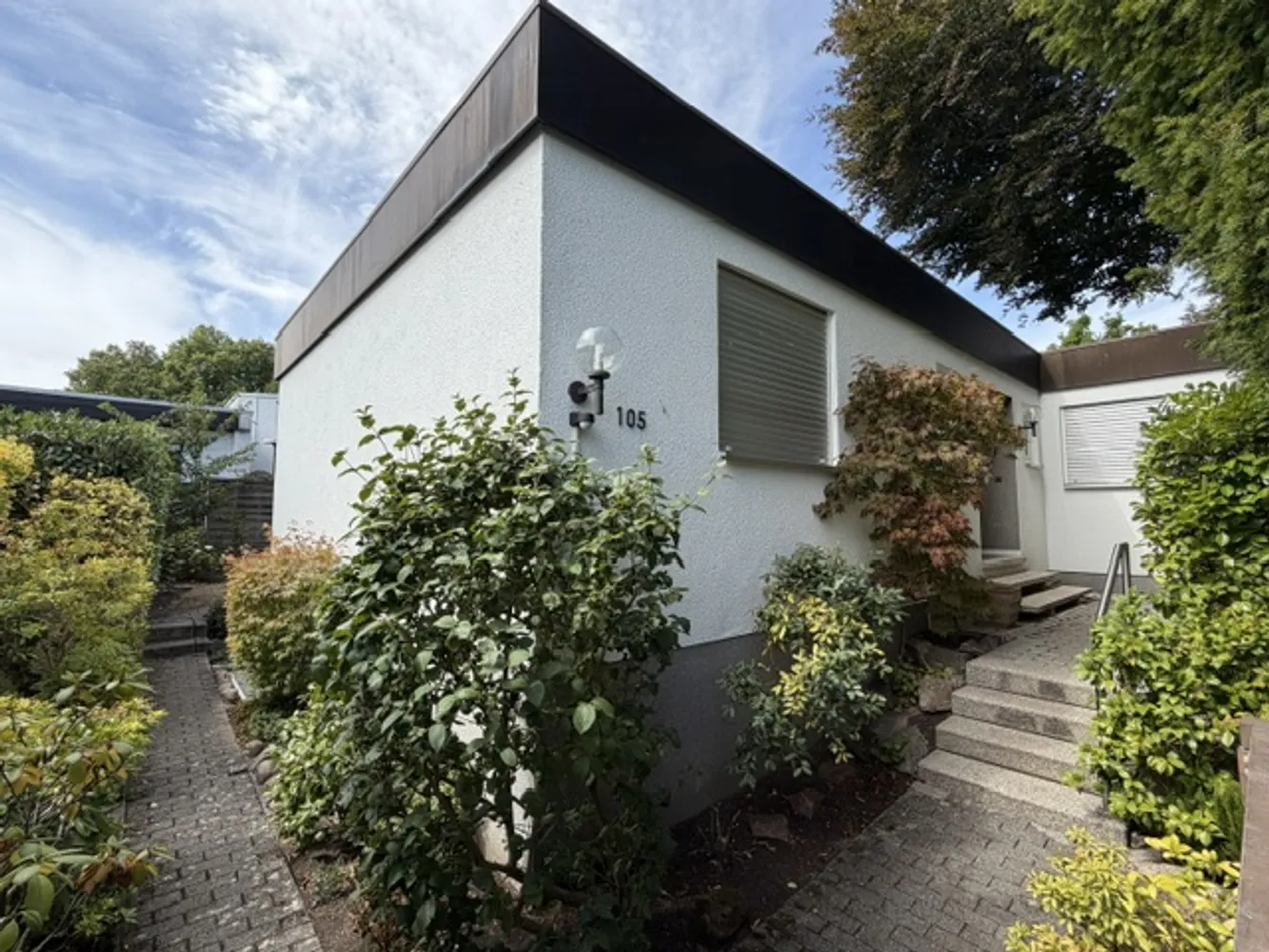 5 Zimmer Haus mit 180 m² in Frankfurt am Main – Bild 1