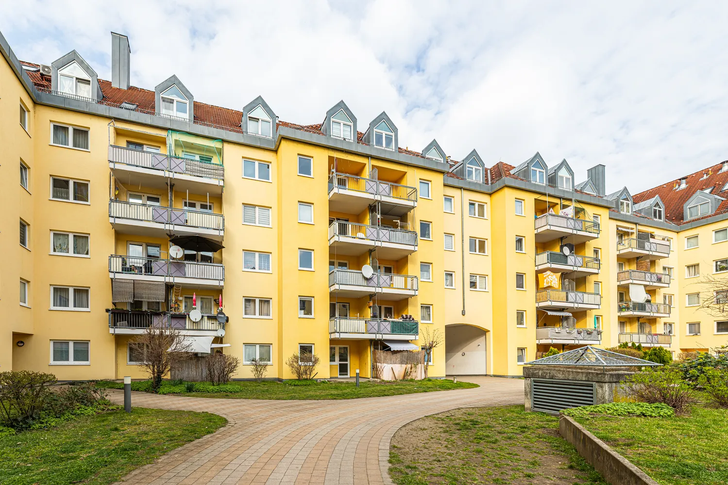 2 Zimmer Wohnung mit 34 m² in Fürth – Bild 12