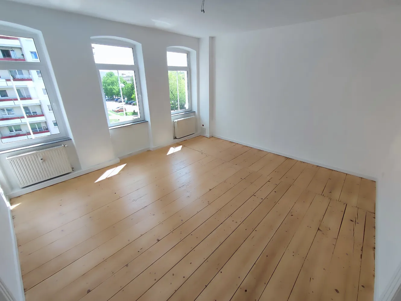 4 Zimmer Wohnung mit 130 m² in Gera – Bild 2