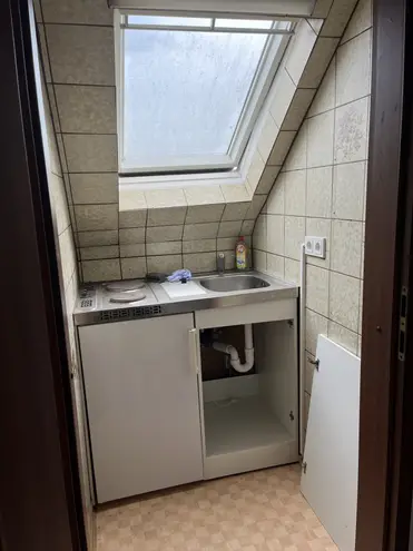 1 Zimmer Wohnung mit 15 m² in Saarbrücken – Bild 3