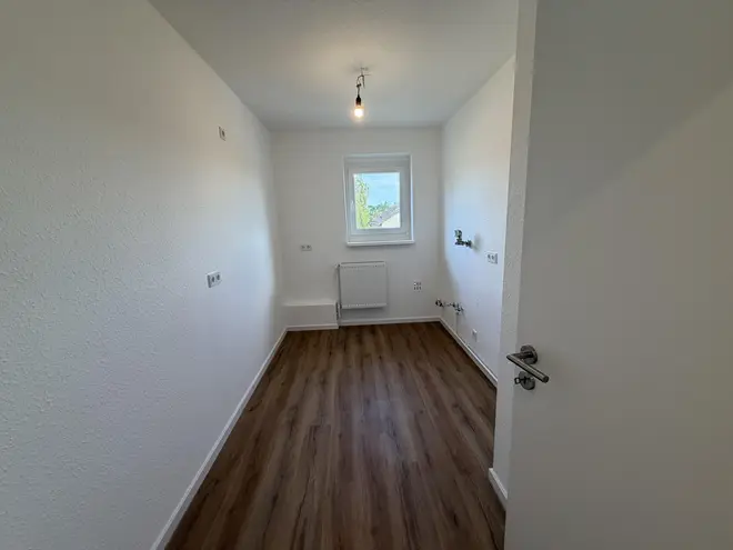 4 Zimmer Wohnung mit 70 m² in Wiesbaden – Bild 2