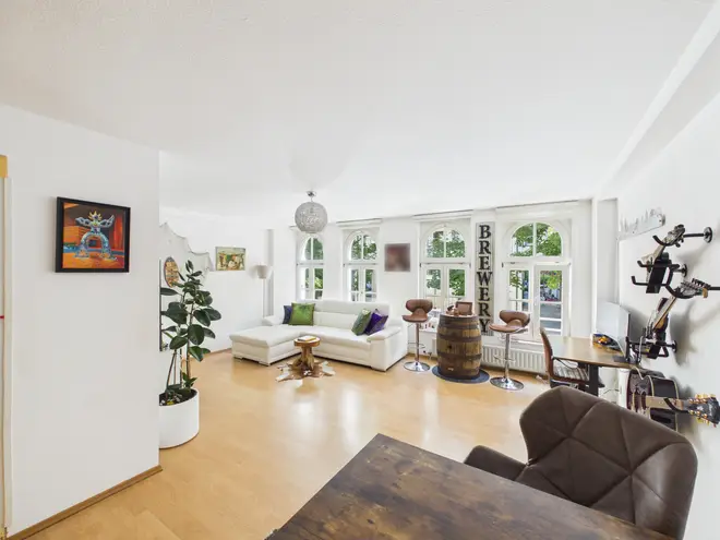 2 Zimmer Wohnung mit 75 m² in Köln – Bild 4