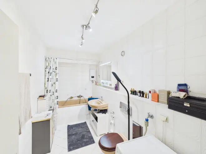 2 Zimmer Wohnung mit 75 m² in Köln – Bild 6