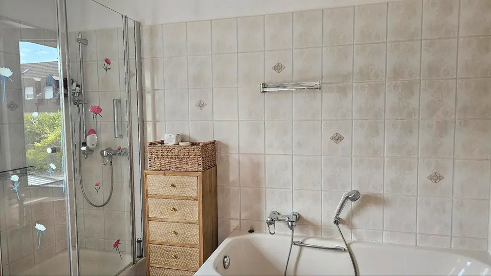 6 Zimmer Wohnung mit 133 m² in Oberursel – Bild 7