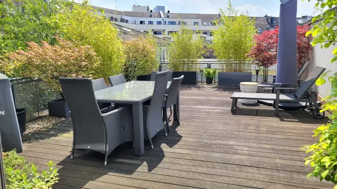 4 Zimmer Wohnung mit 145 m² in Düsseldorf – Bild 1