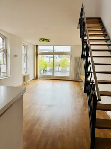 4 Zimmer Wohnung mit 145 m² in Düsseldorf – Bild 2