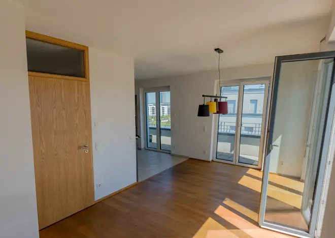 2 Zimmer Wohnung mit 92 m² in Frankfurt am Main – Bild 2