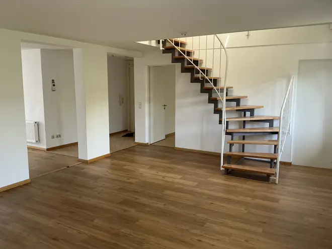 4 Zimmer Wohnung mit 130 m² in Ludwigshafen am Rhein – Bild 1