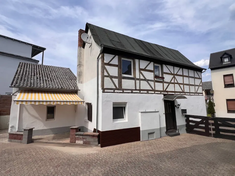 4 Zimmer Wohnung mit 75 m² in Koblenz – Bild 2