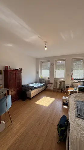 7 Zimmer Wohnung mit 192 m² in Düsseldorf – Bild 3