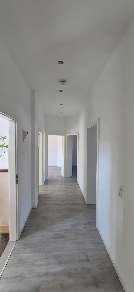 8 Zimmer Wohnung mit 110 m² in Rodgau – Bild 3