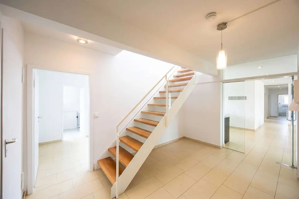 7 Zimmer Wohnung mit 301 m² in Backnang – Bild 4