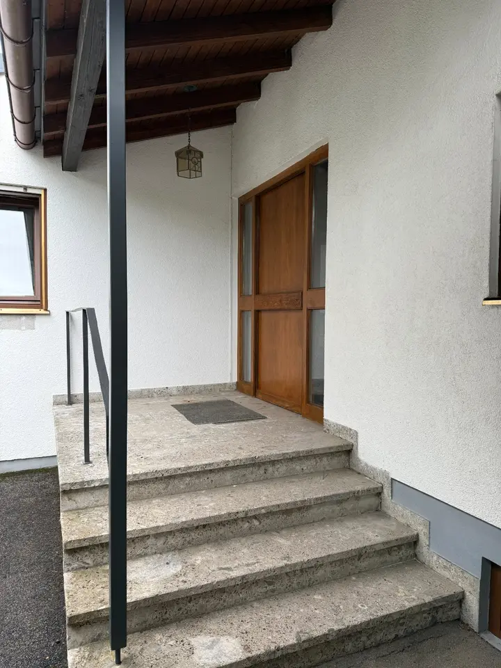 7 Zimmer Haus mit 190 m² in Landshut – Bild 2