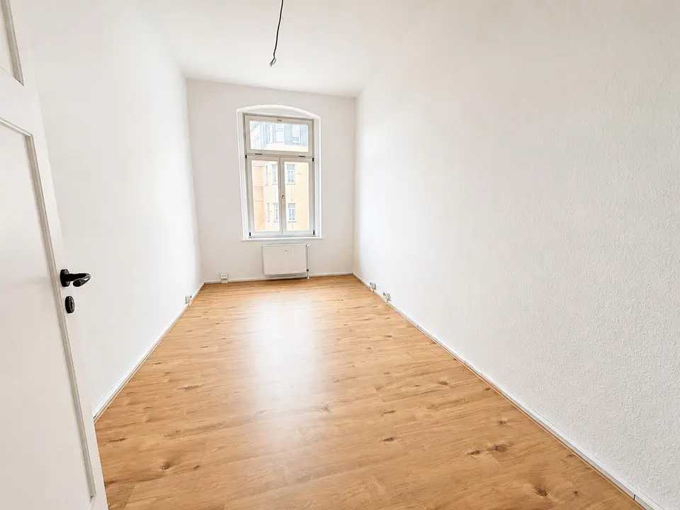 4 Zimmer Wohnung mit 105 m² in Plauen – Bild 3