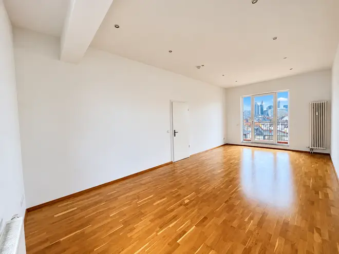 3 Zimmer Wohnung mit 105 m² in Frankfurt am Main – Bild 2