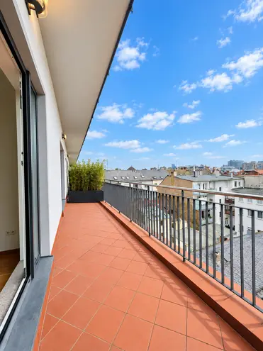 3 Zimmer Wohnung mit 105 m² in Frankfurt am Main – Bild 7