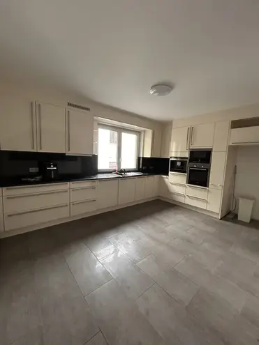 4 Zimmer Wohnung mit 131 m² in Wiesbaden – Bild 10