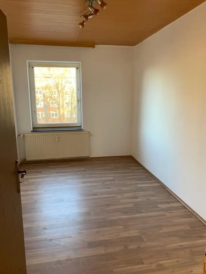 3 Zimmer Wohnung mit 62 m² in Emden – Bild 2