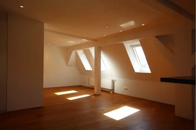 4 Zimmer Wohnung mit 124 m² in Stuttgart – Bild 2