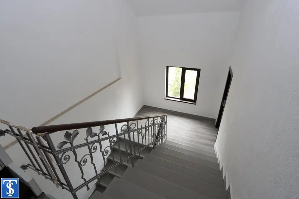 3 Zimmer Wohnung mit 120 m² in Plauen – Bild 4