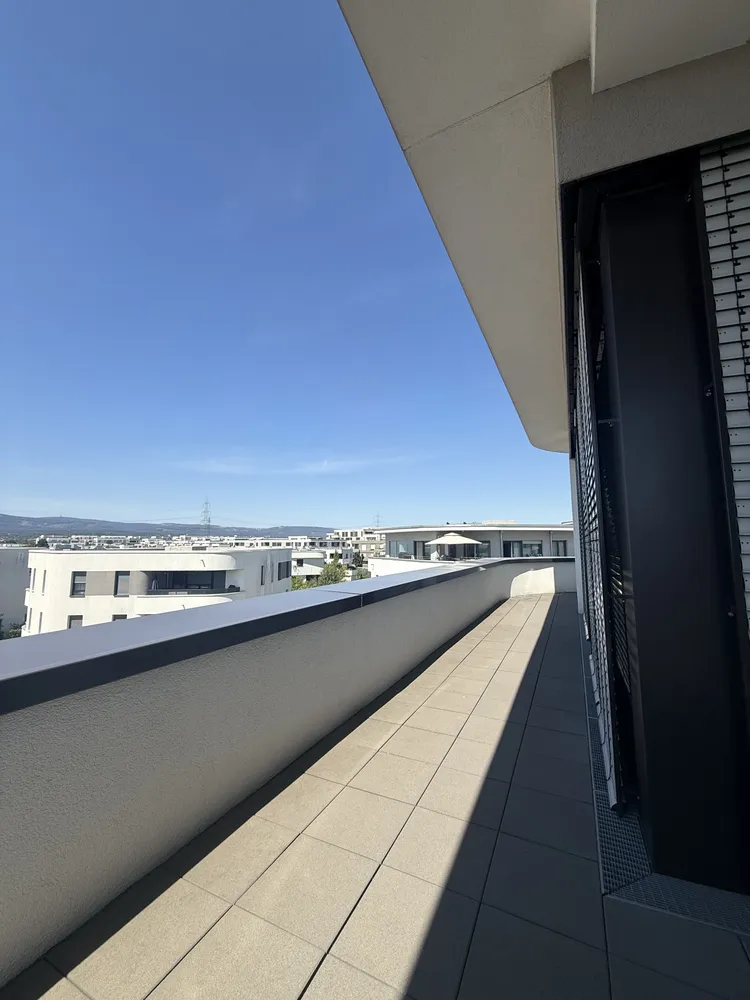 3 Zimmer Wohnung mit 120 m² in Frankfurt am Main – Bild 1