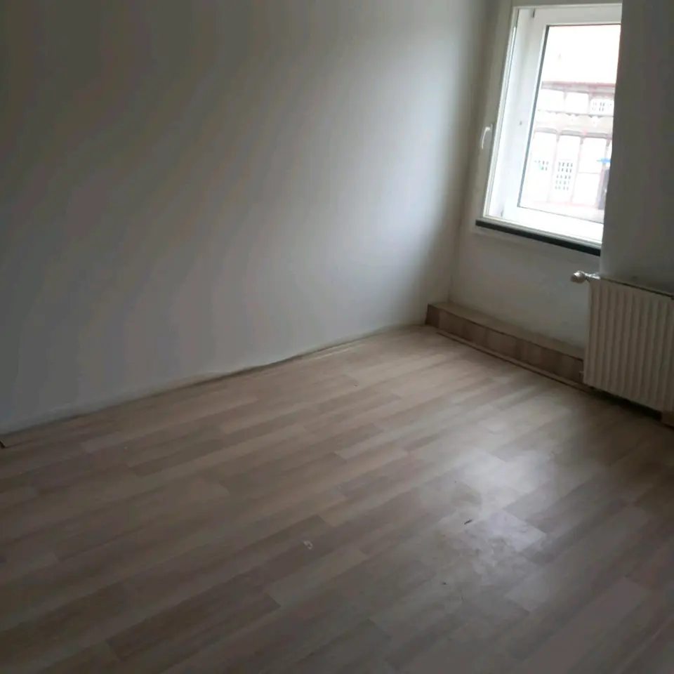 6 Zimmer Wohnung mit 118 m² in Helmstedt – Bild 1