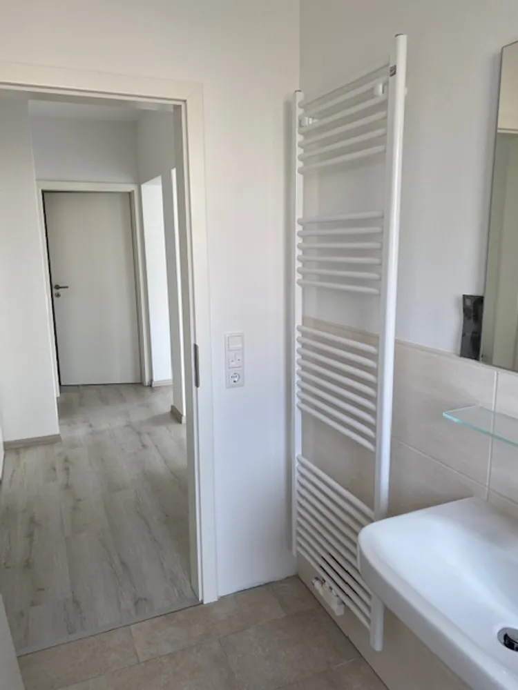 2 Zimmer Wohnung mit 65 m² in Bonn – Bild 2