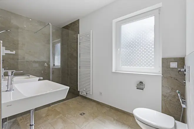 9 Zimmer Haus mit 290 m² in Berlin – Bild 11